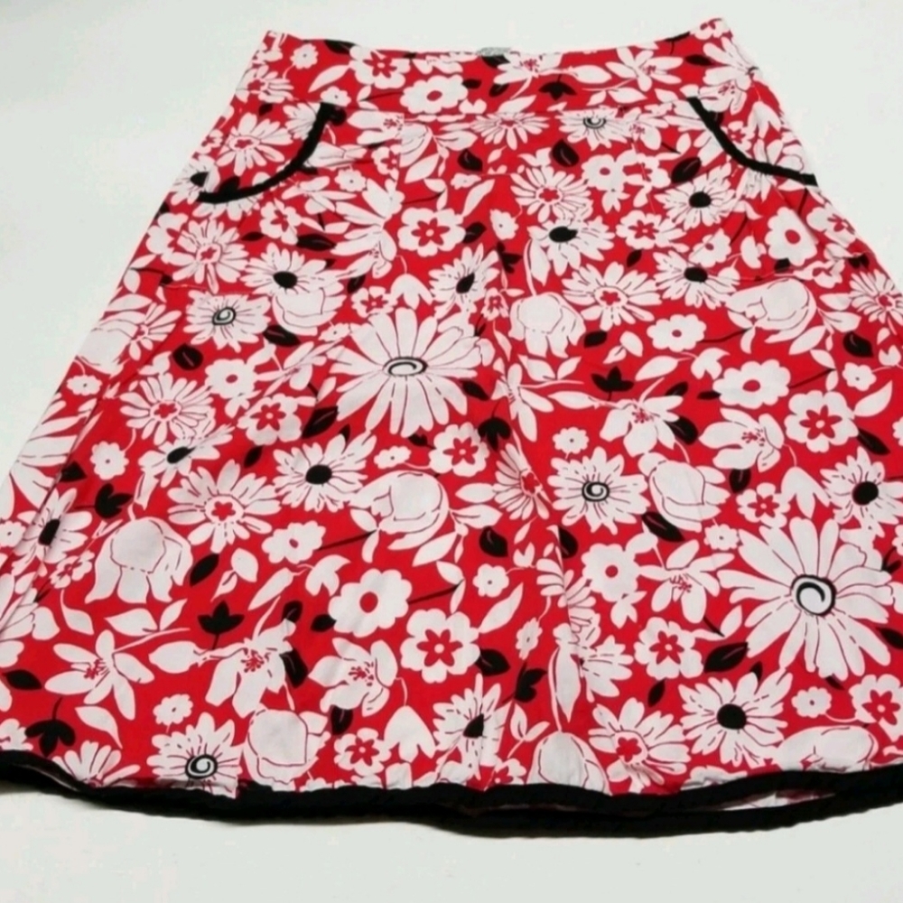 Studio Y Womens Red and White Floral Skirt Waist 27" Length 22.5" 2 Pockets  XS - Picture 8 of 11